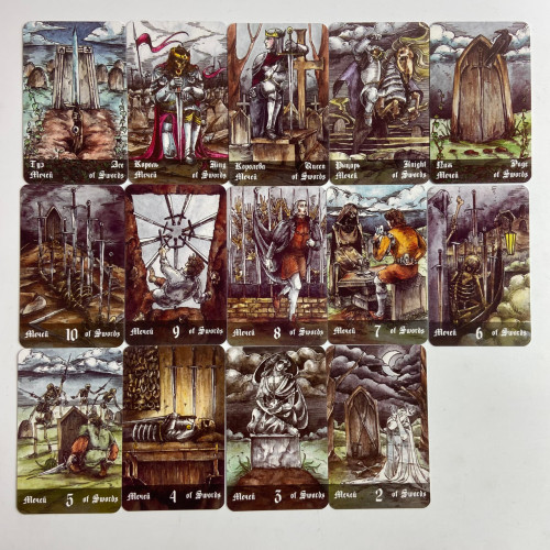 Подарочный набор таро - Кладбищенское таро, книга + карты (Necropolis Tarot)
