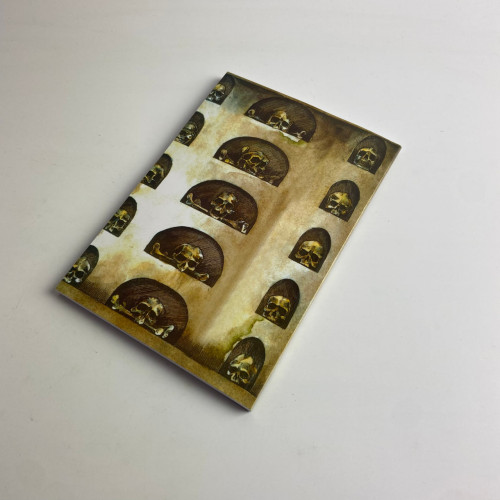 Подарочный набор таро - Кладбищенское таро, книга + карты (Necropolis Tarot)
