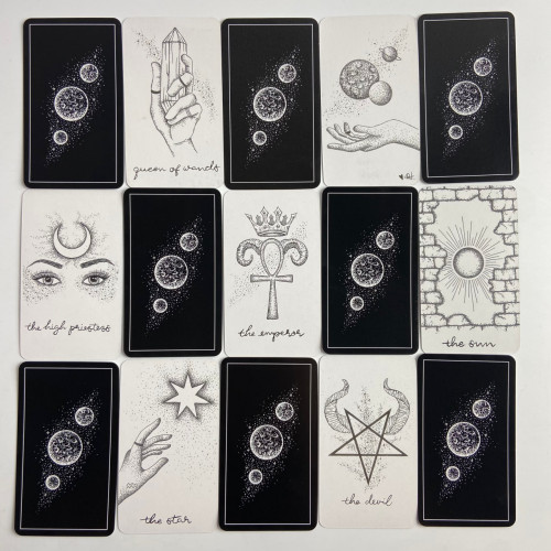 Карты Таро - Блуждающей Луны, уменьшенная (The Wandering Moon Tarot) Карты Таро - Блуждающей Луны, уменьшенная (The Wandering Moon Tarot)