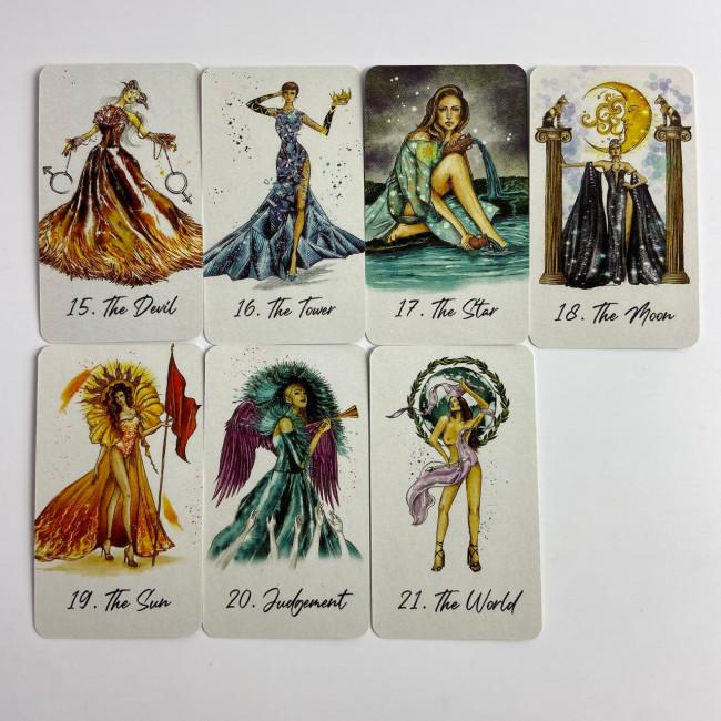 Карти Таро - Модного Вироку, зменшена (Runway Fashion Tarot) Карти Таро - Модного Вироку, зменшена (Runway Fashion Tarot)