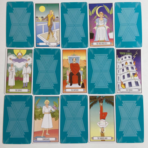 Карты Таро - Золотые Девушки, уменьшенная (The Golden Girls Tarot) Карты Таро - Золотые Девушки, уменьшенная (The Golden Girls Tarot)