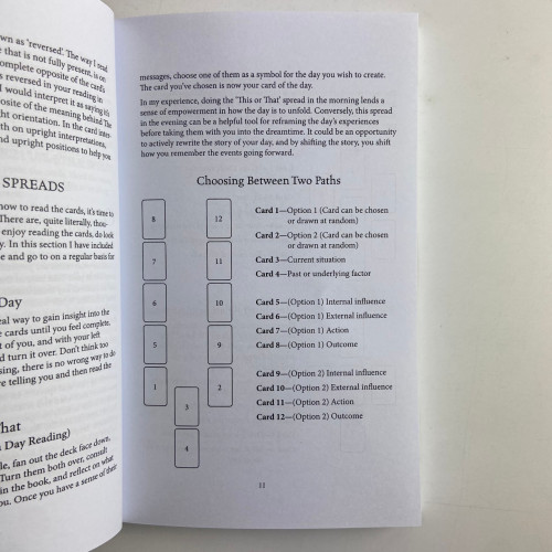 Подарочный набор таро - Хранителей Снов, книга + карты (The Dreamkeepers Tarot)