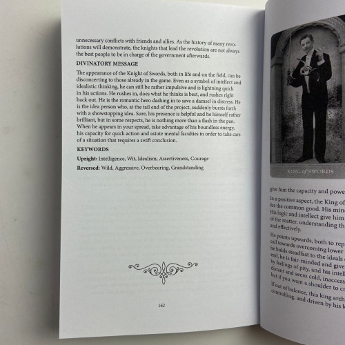 Подарочный набор таро - Хранителей Снов, книга + карты (The Dreamkeepers Tarot)