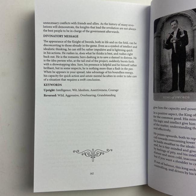Подарунковий набір таро - Хранителів Снів, книга + карти (The Dreamkeepers Tarot)