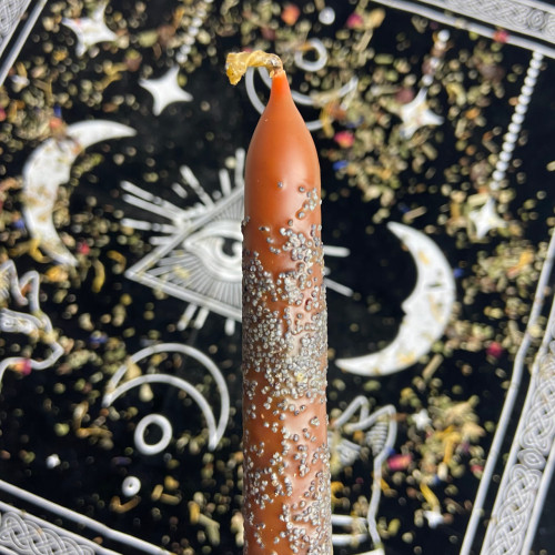 Желтая маканая восковая свеча с маком, 18 см